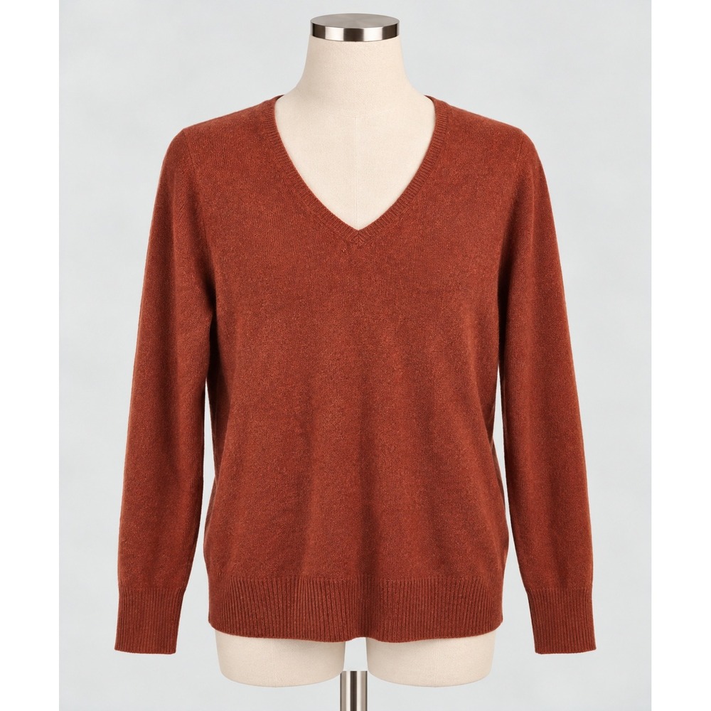 100% Cashmere V-Neck Sweater M Rust Terracotta Quiet Luxury Minimalist